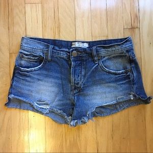 🦄 Free People classic cutoff jean short shorts!